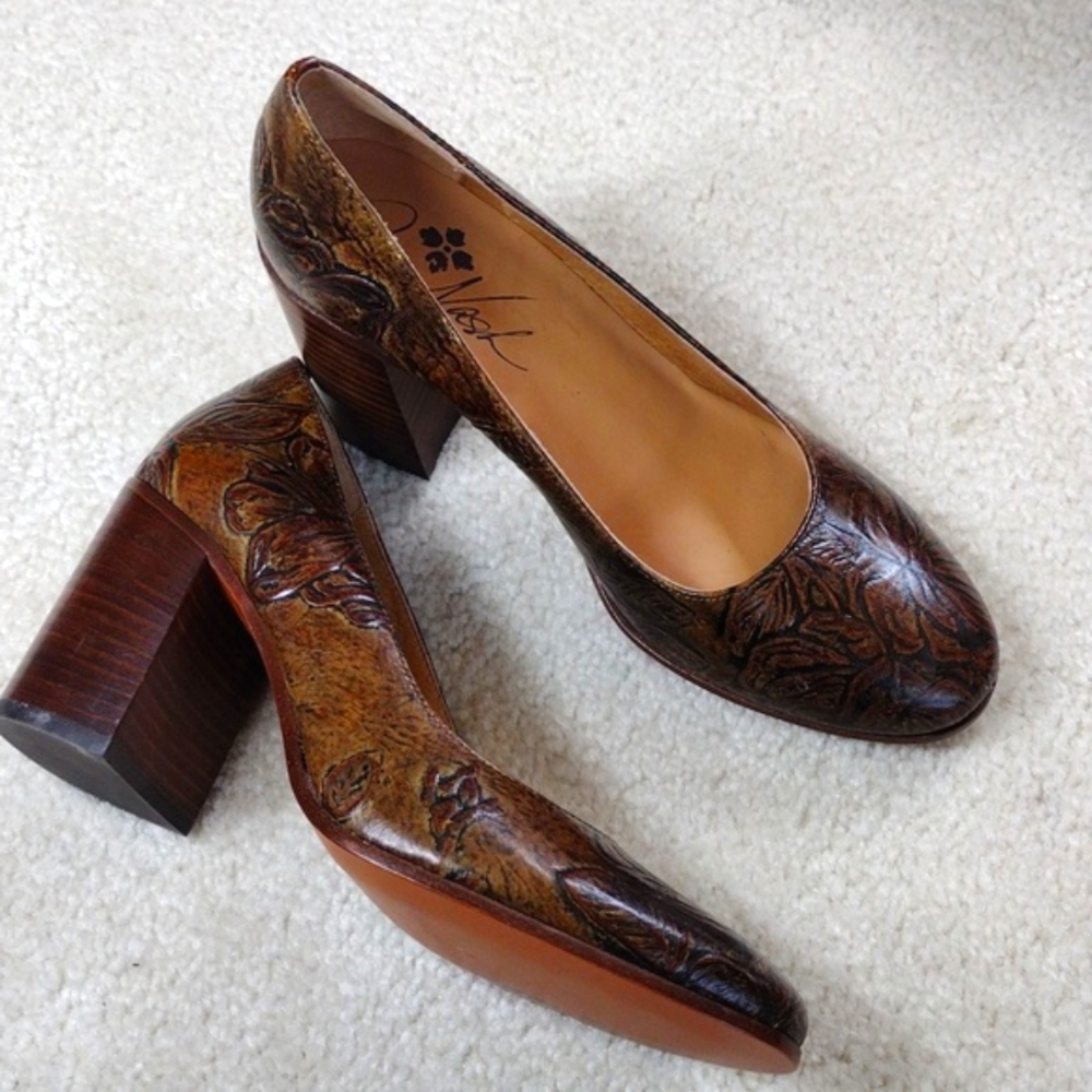Patricia Nash Embossed Brown Heels
